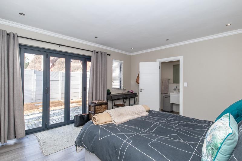 To Let 3 Bedroom Property for Rent in Constantia Western Cape